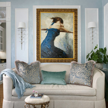 Luxuriously Comfortable Family Room