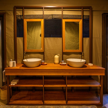 Muddy Teak Lodge