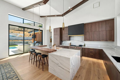 Inspiration for a kitchen remodel in Los Angeles