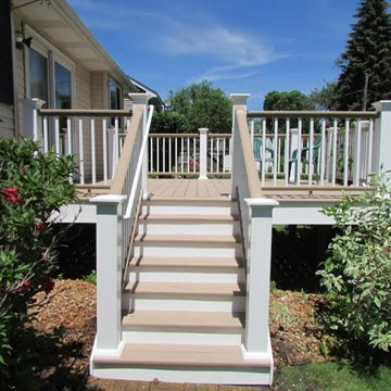 Deck with Azek decking and railing