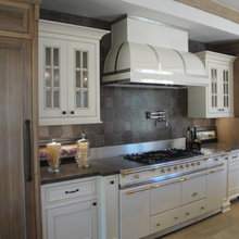 HOWE KITCHEN