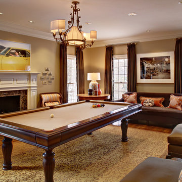 Art collector transitional home