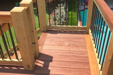 Arts and crafts porch photo in Atlanta