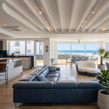 Oceanfront Retreat in Rhosneigr