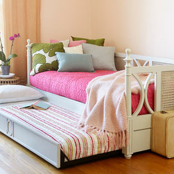 Glen Cove Daybed with Trundle - Beds