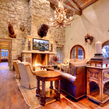 Rustic Ranch Combines Old and New