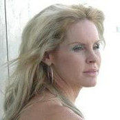 Laurie Poe's photo