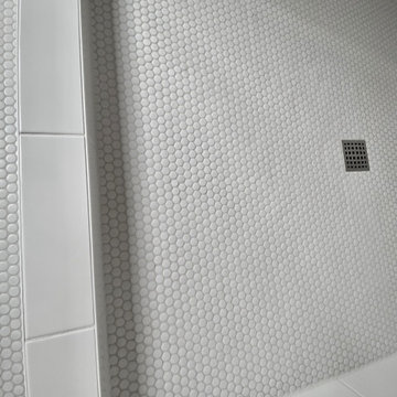 Mosier, Oregon - Bathrooms