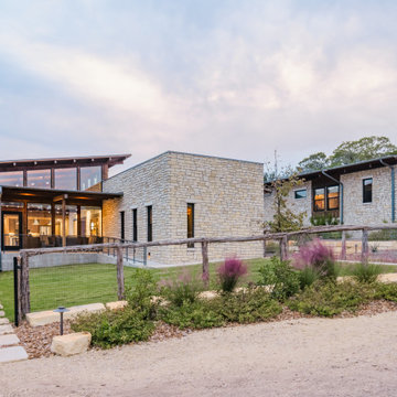 Singing Hills Bluff Compound