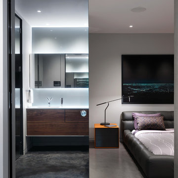 Mainland St. Bachelor Pad