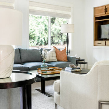 Lakemont Luxury: Family Room