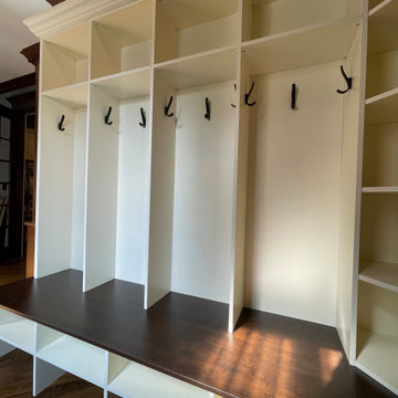 Mudroom Antique White