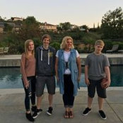 Melanie Maples's photo