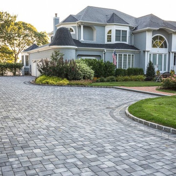 Welcoming Long Island Driveway