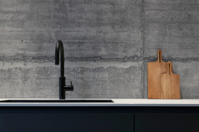 Offene, Einzeilige Moderne Küche mit Kücheninsel in München