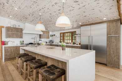 Example of a minimalist kitchen design in Los Angeles