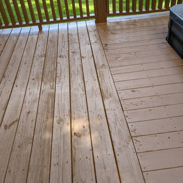 Deck with Jacuzzi