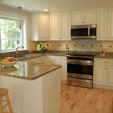 Contemporary Cape Cod Kitchen