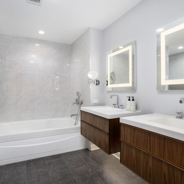 South Loop Bathroom Renovation: A mix of Contemporary and Classic Design