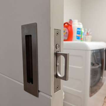 Planum 0770 White with silver rectangular pulls