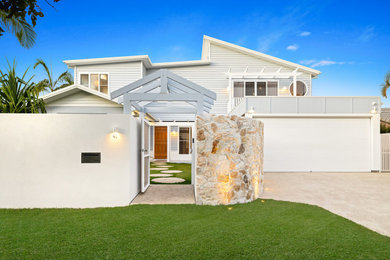 Design ideas for a beach style exterior in Gold Coast - Tweed.