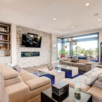 Miesian Modern home with Milgard Ultra windows and doors