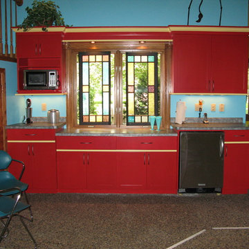 Fun Pool Room Bar to Match old fashioned Popcorn Machine