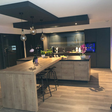 Cuisine Bois plan de travail Noir - Chaponay