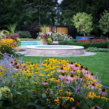 Colorful Outdoor Living in Glenview