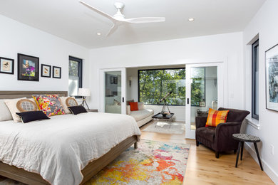 Bedroom photo in Boston