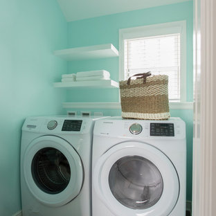 ミネアポリスのトラディショナルスタイルのおしゃれなランドリールームの写真