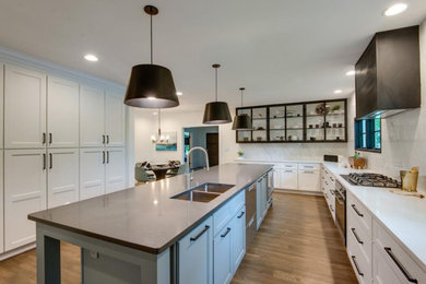 Inspiration for a contemporary kitchen remodel in Nashville