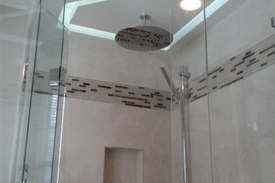 Inspiration for a timeless bathroom remodel in Toronto