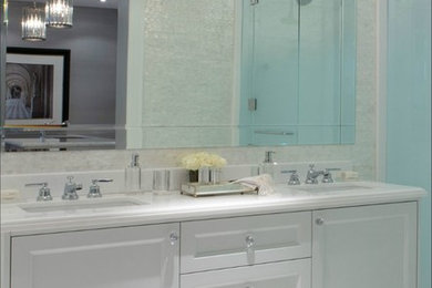 Inspiration for a transitional bathroom remodel in Toronto