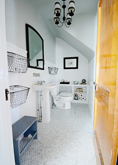 Bathroom by Mustard Seed Interiors