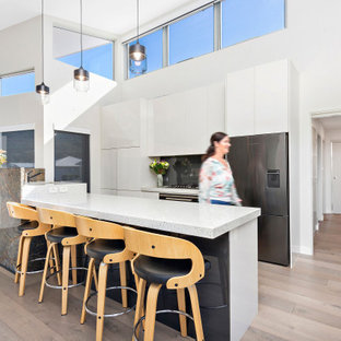 Inspiration for a beach style kitchen in Wollongong.