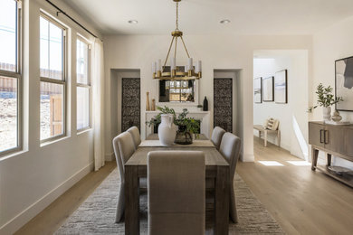 Minimalist dining room photo in Los Angeles