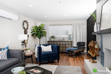 Inspiration for a transitional living room remodel