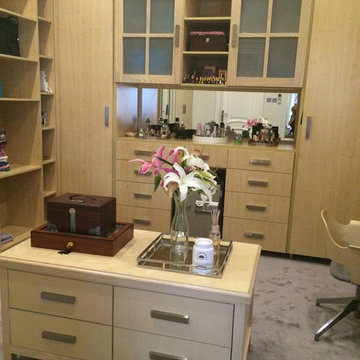 Dressing Rooms/Walk-In Closets