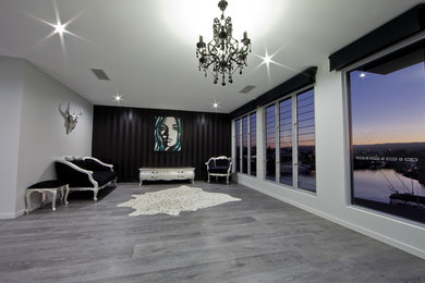 Photo of a modern home in Gold Coast - Tweed.