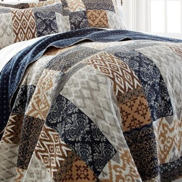 Reversible Coverlets and Quilts (Sets)