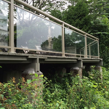 Aluminum and Glass Deck Railings - 114