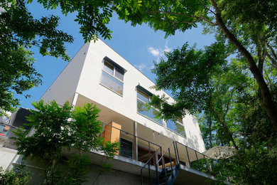 This is an example of a contemporary exterior in Osaka.
