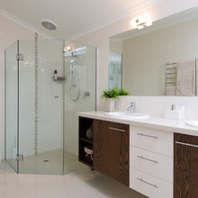 Rowe's bathroom