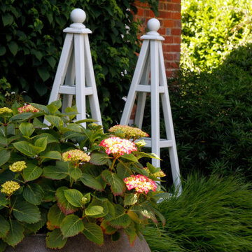 Lutyens inspired front garden