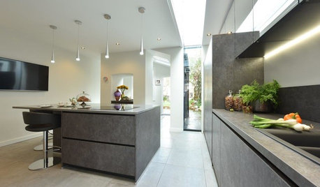 Room Tour: A Small Side Extension Totally Transforms a Kitchen