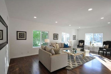Inspiration for a modern home design remodel in Los Angeles