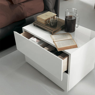 Dressers & Nightstands