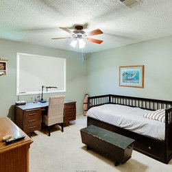 2715 Adrienne Cr - Products