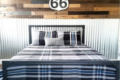 ラスベガスにある小さなカントリー風のおしゃれな寝室 (カーペット敷き) のインテリア